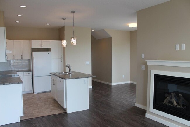 Building Photo - 1606-1688 88 Ave