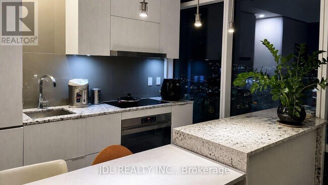 Photo - 1 Bloor St E Unit 3804