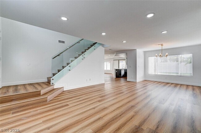 Photo - 2817 Via Florentine St