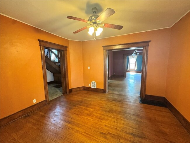 Photo - 352 E 2nd St