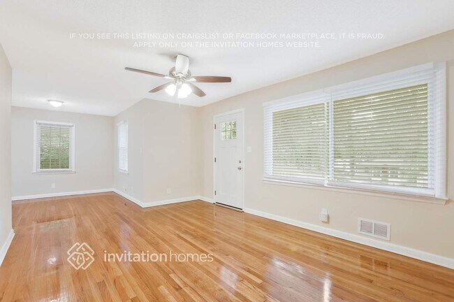 Photo - 317 Bromack Dr SE