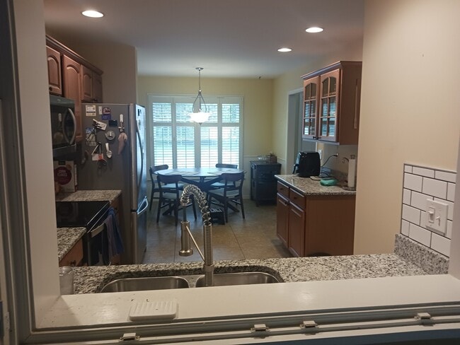 Photo - 24 Parkside Dr