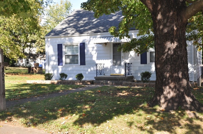 Building Photo - Pre-Leasing Now for the Fall Semester 2026 Rental