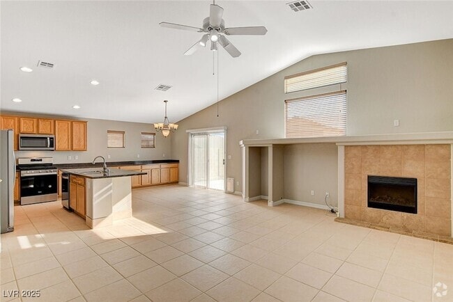 Building Photo - 1125 E Azure Ave Rental