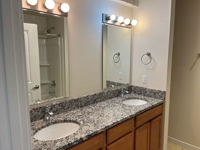 Photo - Modern 3 bedroom Townhomes with Garage