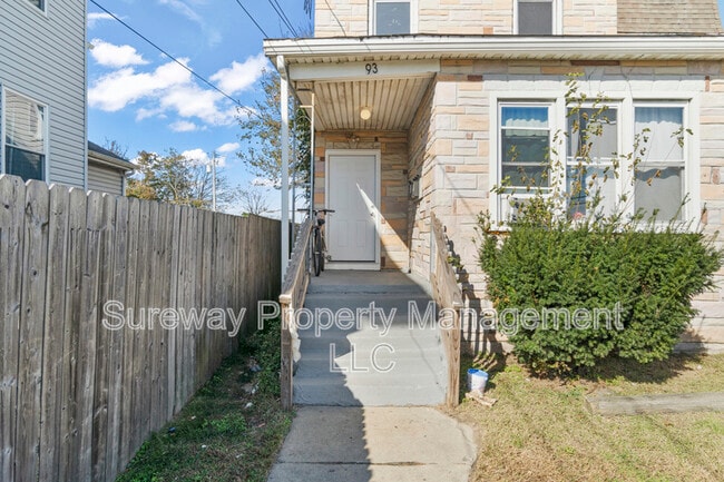 Photo - 93 N Broadway Unidad 3