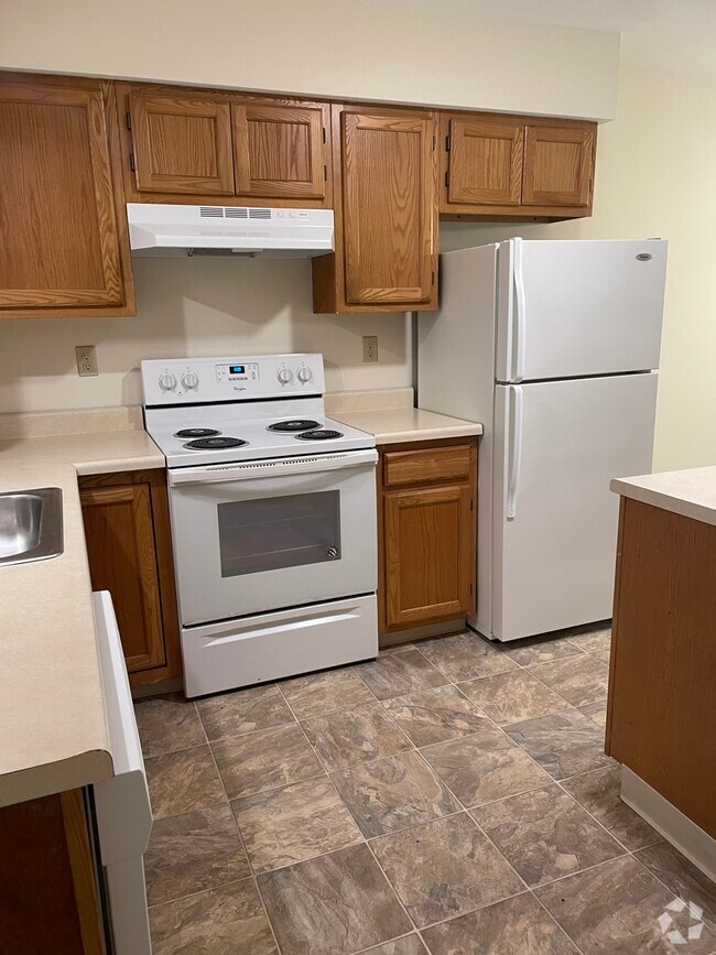 Building Photo - Hickory Hills Apartments