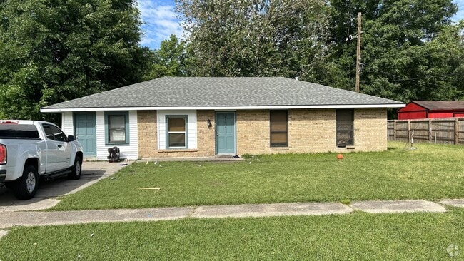 Building Photo - 8357 McClelland Dr Rental