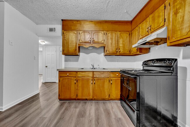 Photo - 521 16th St SW