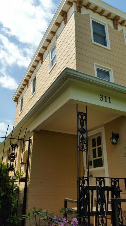 Building Photo - 311 A St NE Rental