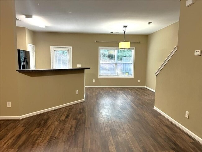Photo - 538 Oakside Pl
