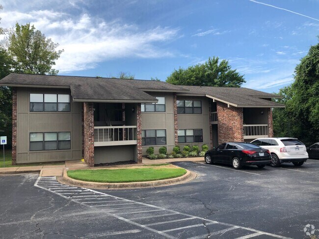 Building Photo - 1 Bedroom/1 Bathroom Apartment in Batesville Unit 9