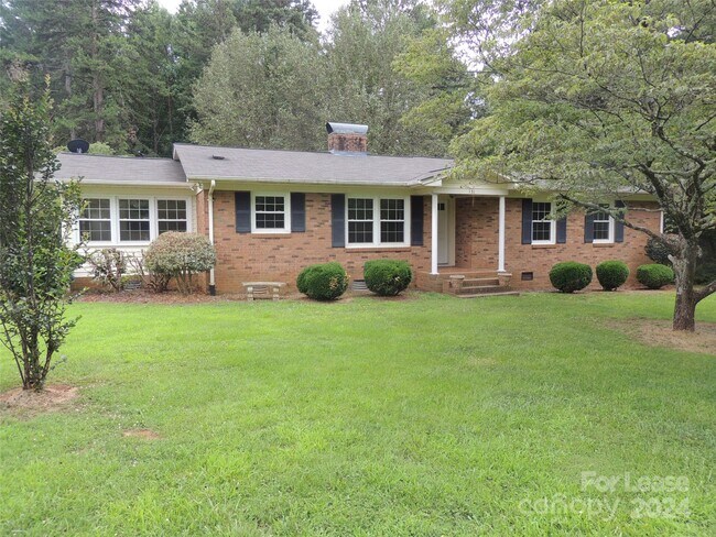 Photo - 131 Holbrook St House