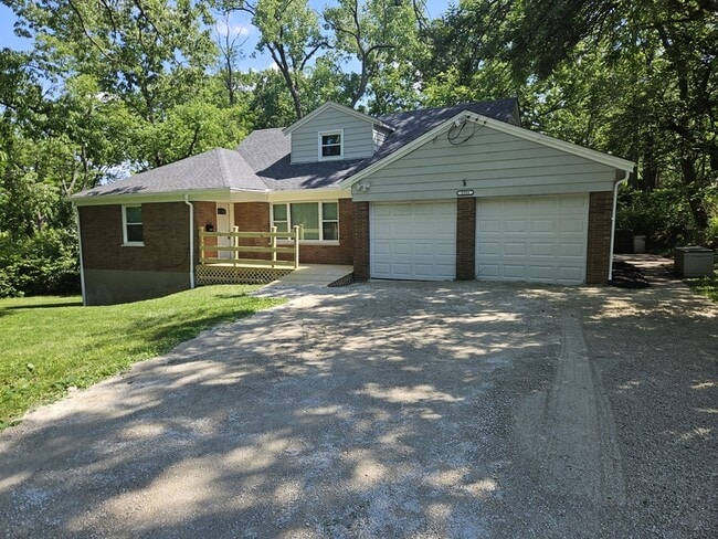 Building Photo - 3231 Alpine Pl