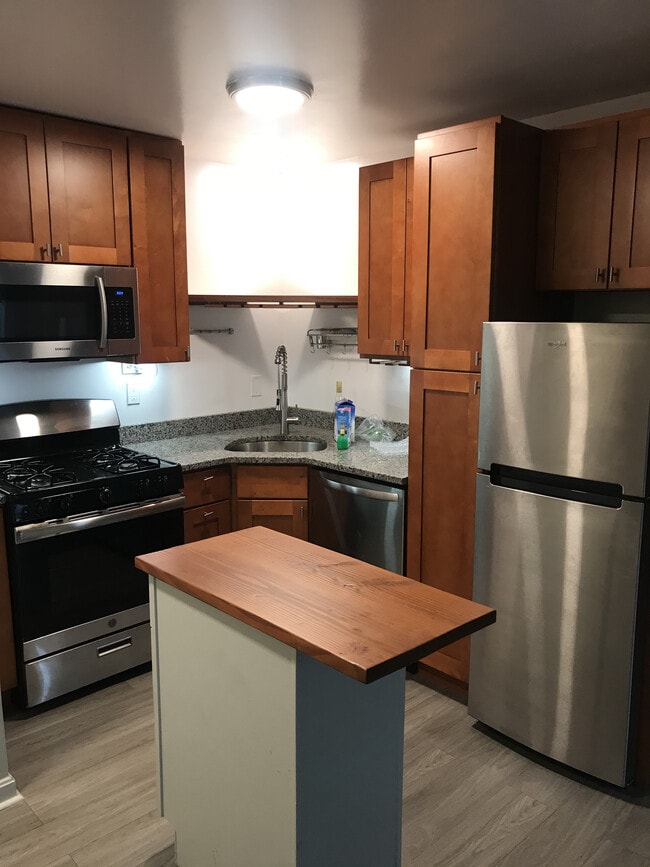 Photo - 1013 St Paul St Unit 3F