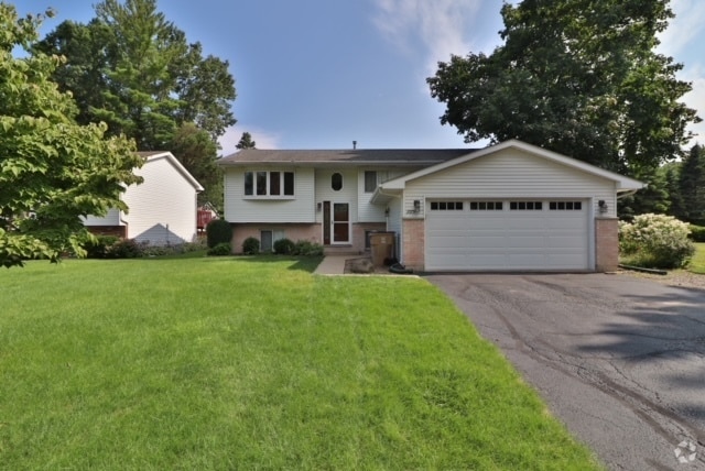 Building Photo - 1075 93rd St Rental
