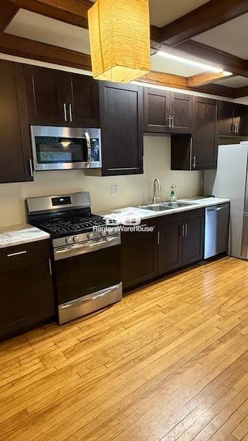 Photo - 1700 Como Ave SE