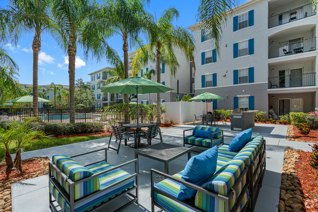 Building Photo - Vue Tampa Student Housing Rental