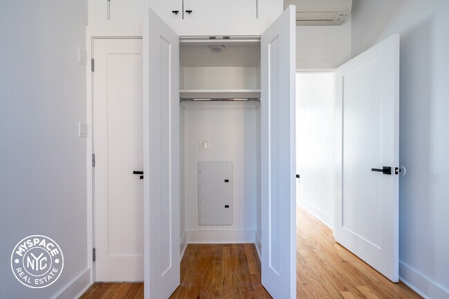 Photo - 930 DeKalb Ave