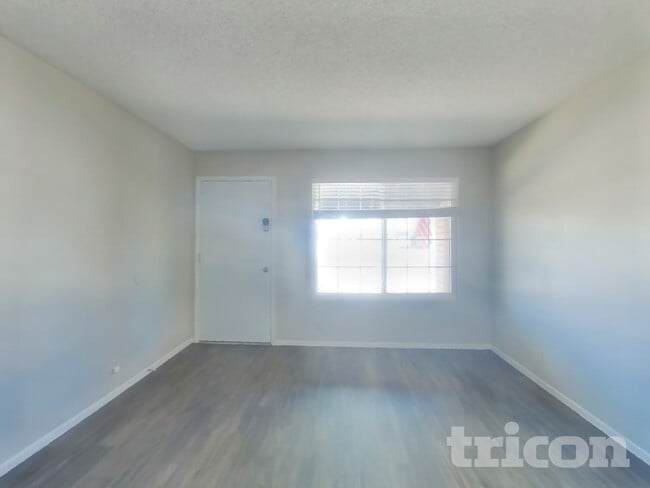 Photo - 313 W Nopal Pl