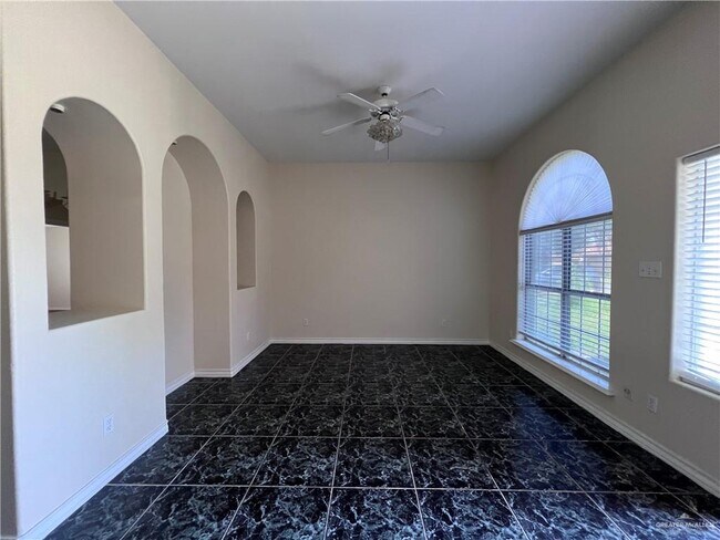 Photo - 4612 W Maple Ave