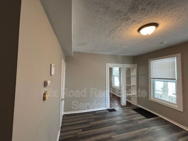 Photo - 539 Ross Ave Casa