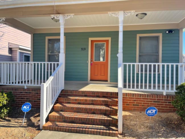 Photo - 709 Integrity Oaks Dr