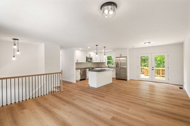 Photo - 6-bedroom, 3-bath home in North Raleigh