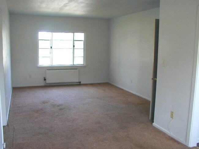 Habitación - 1109 E 9th St