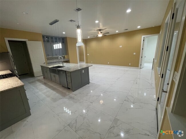 Building Photo - 615 Hummingbird Hill Rental