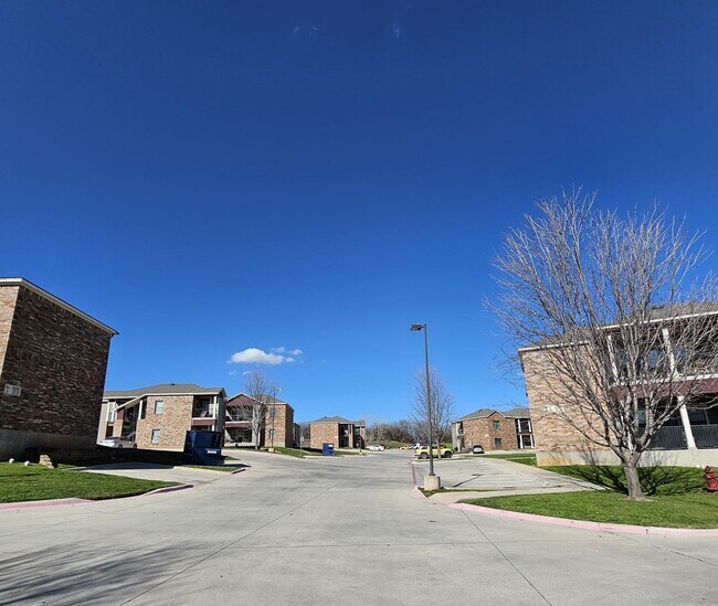 Crestview Place Apartments Decatur, TX