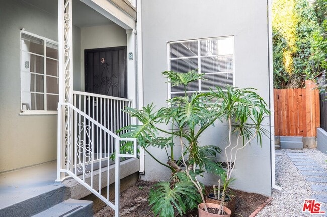 Photo - 1756 Malcolm Ave Unit 3