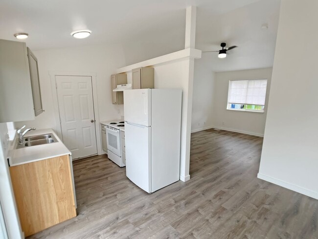 Photo - Beautifully Renovated Single Level Home in... Unit 5140