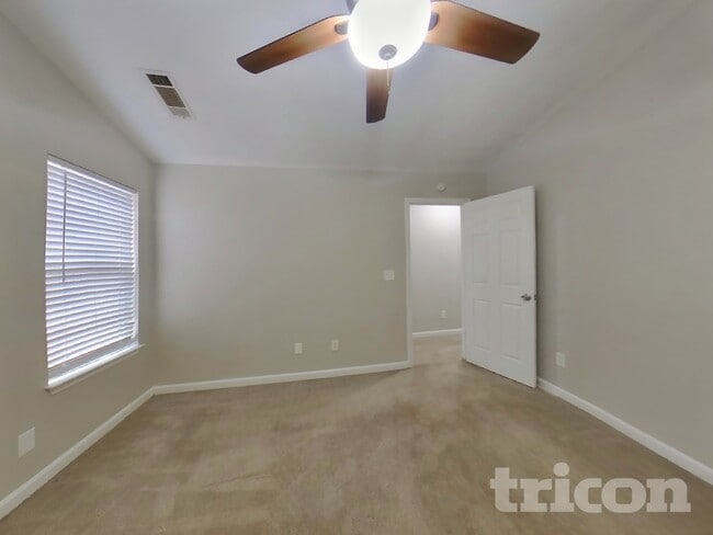 Photo - 7020 Setters Way