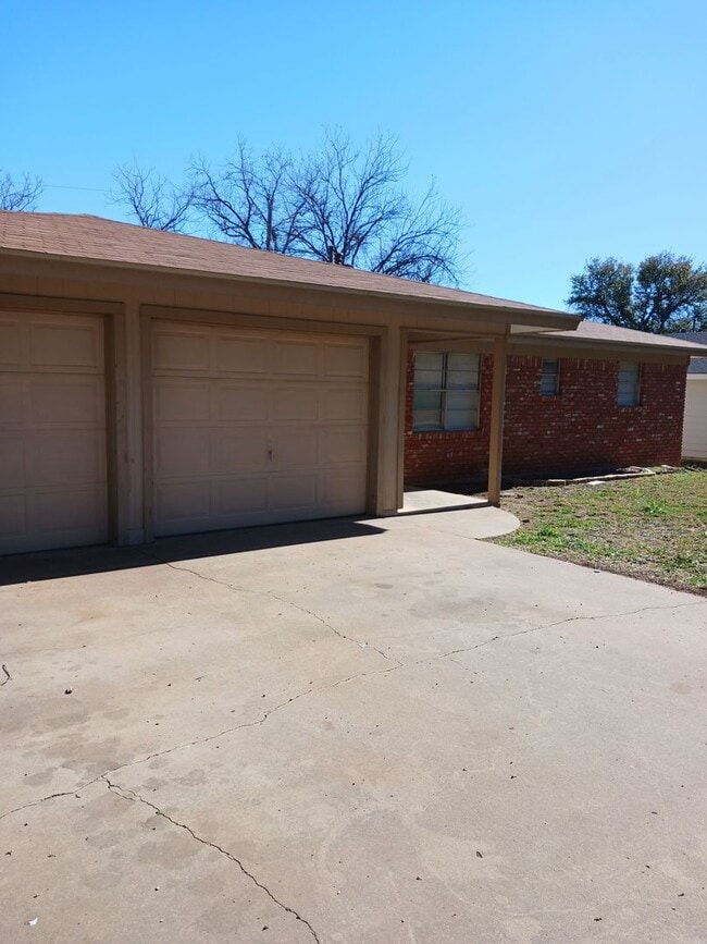 Photo - 282 Mockingbird Ln