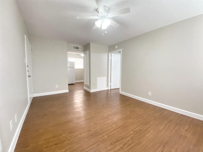Building Photo - 1141 N Durham Dr Unit 12 Rental