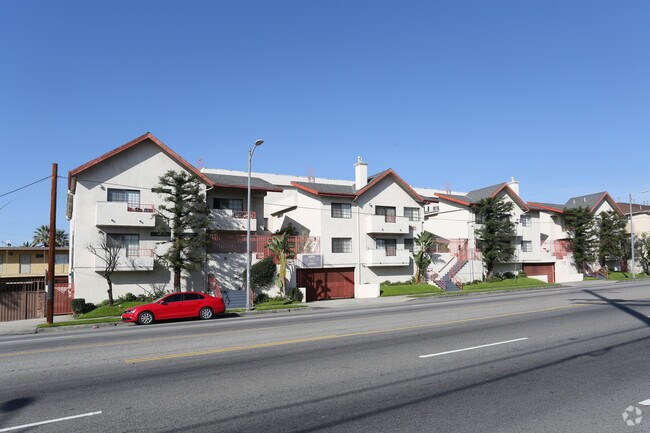 Desoto Pines - Desoto Pines Apartments