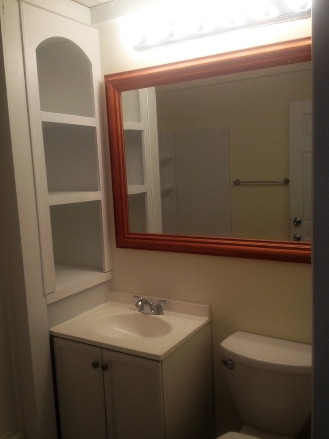 Mansion House Apartments For Rent in Roebling, NJ