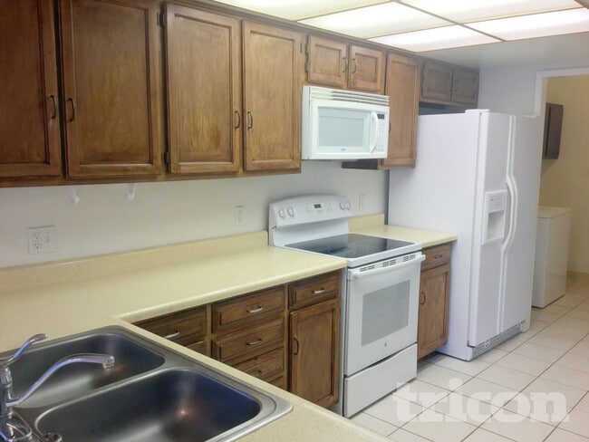 Photo - 2572 Wabash Cir