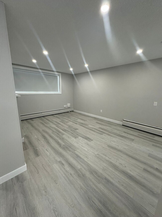 Photo - 9938-88 88 Ave NW Unit 2