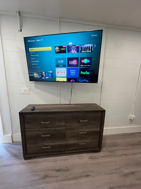 Photo - 740 Jenkins St