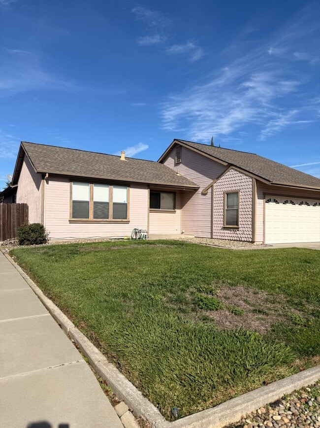 Photo - Charming Home for Rent in Montebello Vista Subdivision