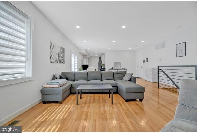 Photo - 1416 22nd St SE Unit 2