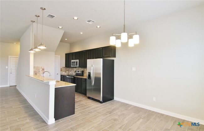 Photo - 311 Creekside Curve