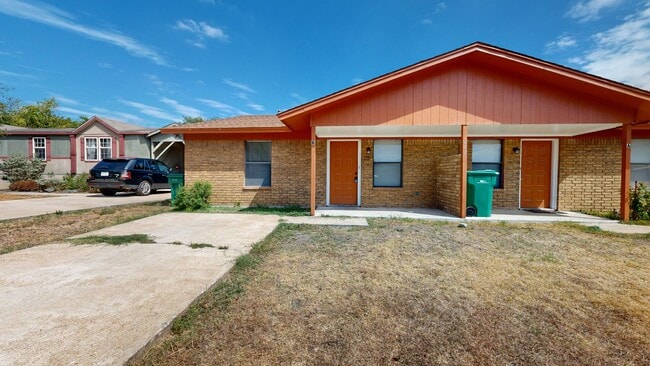 Photo - REMODELED DUPLEX IN HARKER HEIGHTS