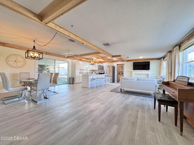 Photo - 3041 N Oleander Ave