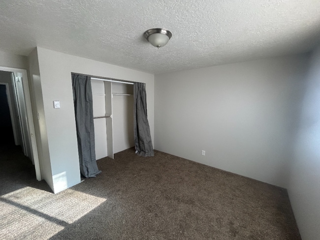 Photo - 184 Crestview Dr