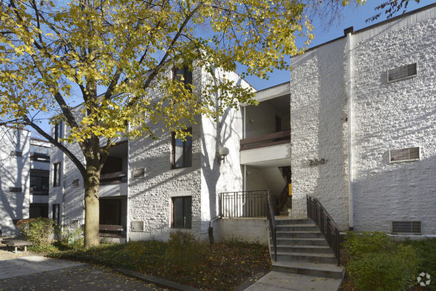 Building Photo - 330 W Miner St Unit 1A Rental