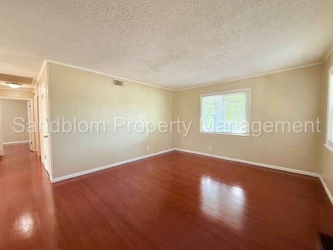 Photo - For Lease | Tulsa | Available Now!