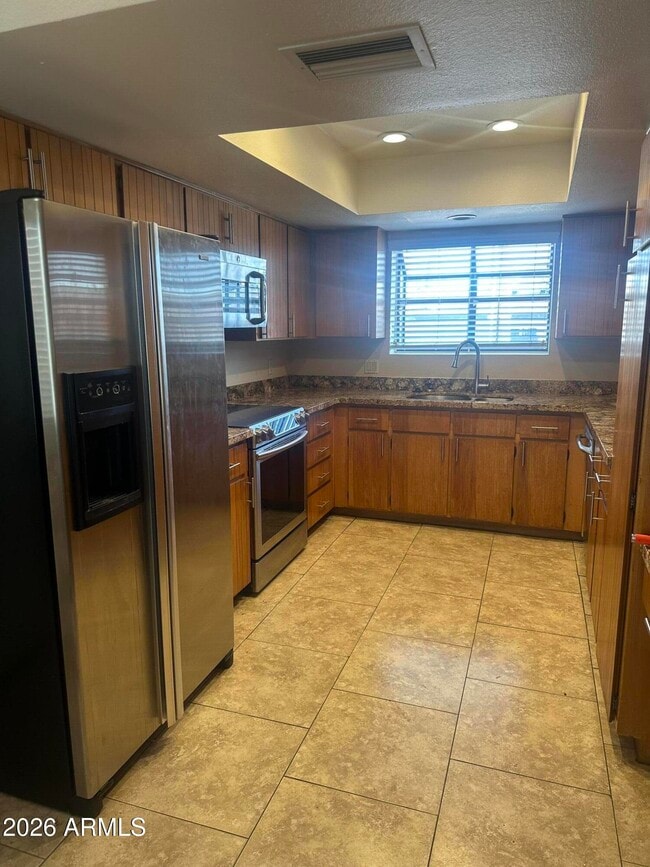 Building Photo - 7759 N 19th Dr